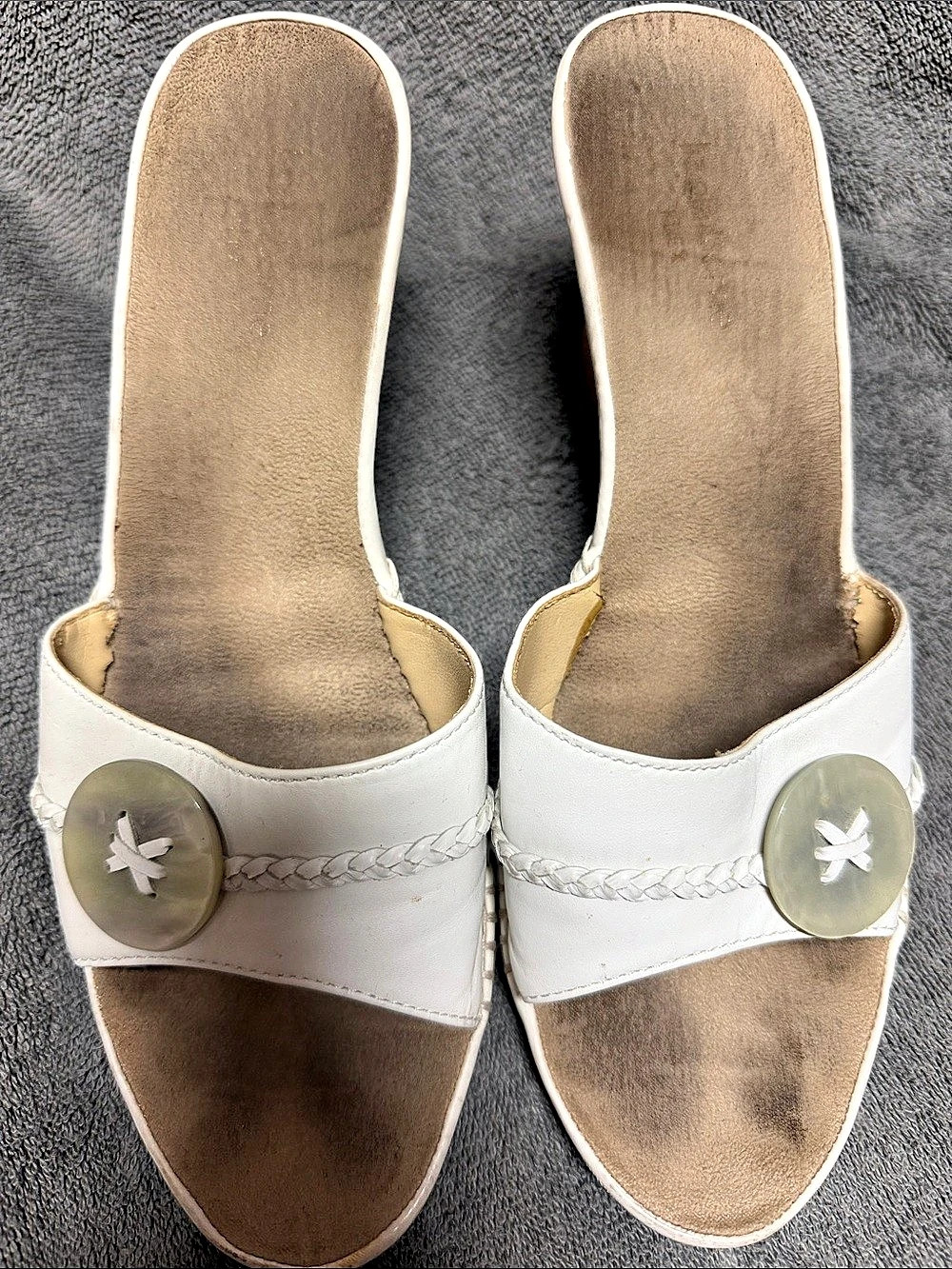 Liz Claiborne Wedge Sandals in White & Brown US 8.5M